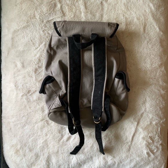 Mossimo Backpack - Picture 2 of 2